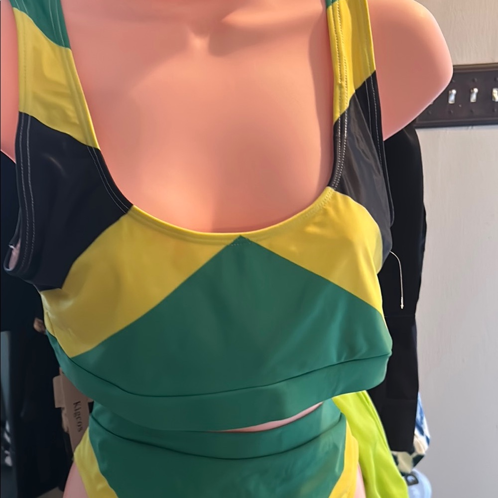 Colorful Geometric Bikini Set - Picture 2 of 3